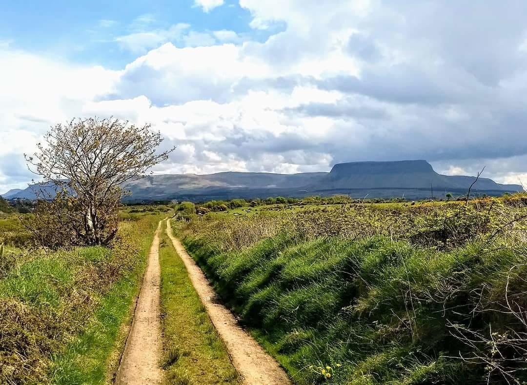 Atlantic Way B&BGrange  エクステリア 写真